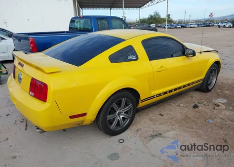 2006 Ford Mustang V6 z USA, uszkodzony, nr VIN 1ZVFT80N265123089